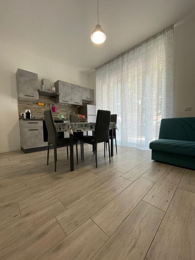 Ferienwohnung Residenza Gasparoni Di Guidi Eleonora Verona Exterior foto