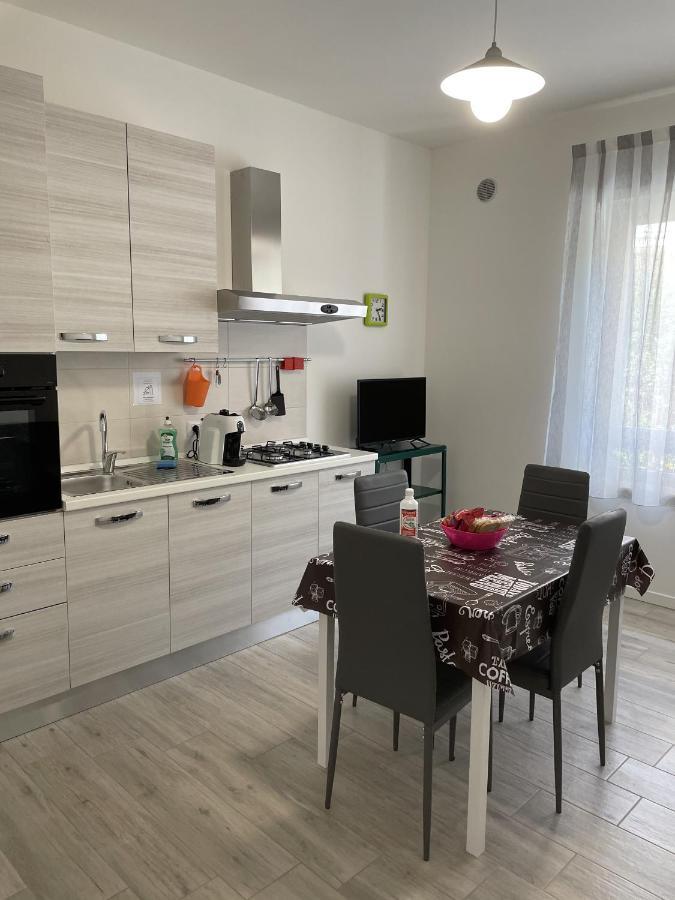 Ferienwohnung Residenza Gasparoni Di Guidi Eleonora Verona Exterior foto