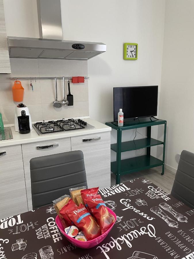 Ferienwohnung Residenza Gasparoni Di Guidi Eleonora Verona Exterior foto